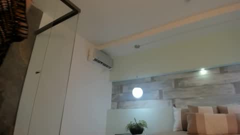 valeriiee21 online show from 01/06/26, 11:29