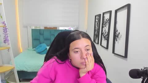 Snapshot of valery_bonnet1 chatting on 12/19/25, 11:17 valery_bonnet1 online show from 12/19/25, 11:17