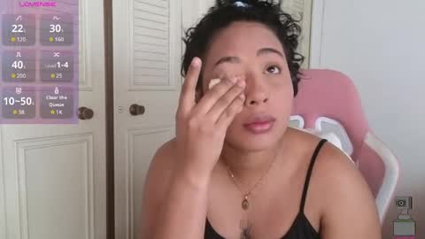 valery_lovex_ online show from 04/06/26, 11:44