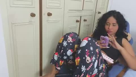 Snapshot of valery_lovex_ chatting on 05/07/26, 11:54 valery_lovex_ online show from 05/07/26, 11:54