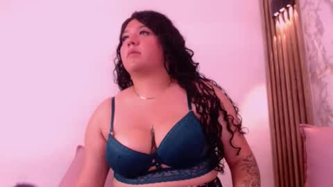 Snapshot of valery_ortiz7 chatting on 02/28/26, 07:15 Valery online show from 02/28/26, 07:15