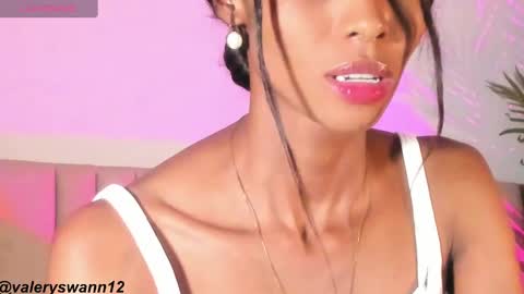 Snapshot of valery_swan1 chatting on 02/06/25, 11:15 Valery swan1 online show from 02/06/25, 11:15