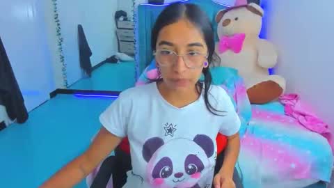 Snapshot of valery_taylor_1 chatting on 04/27/26, 02:48 valery online show from 04/27/26, 02:48