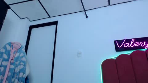 Snapshot of valerybaker1 chatting on 12/06/24, 11:03 B V Naughty online show from 12/06/24, 11:03