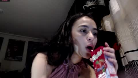 Snapshot of valerybaker1 chatting on 02/19/25, 05:38 B V Naughty online show from 02/19/25, 05:38