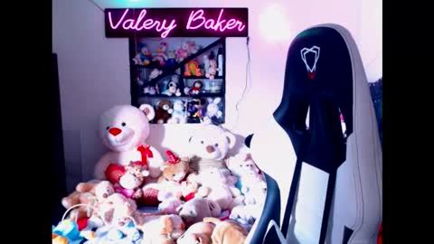Snapshot of valerybaker1 chatting on 10/24/25, 01:29 B V Naughty online show from 10/24/25, 01:29