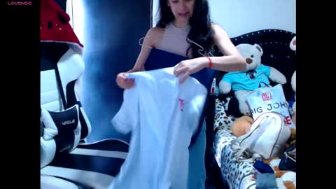 B V Naughty online show from 01/18/26, 05:28