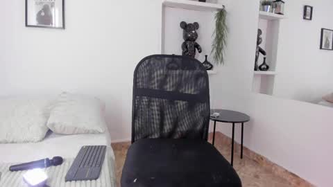 Snapshot of valerycolins chatting on 09/19/25, 02:13 call me Maria online show from 09/19/25, 02:13