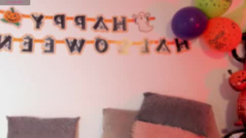 Snapshot of valerycolins chatting on 10/30/25, 05:09 call me Maria online show from 10/30/25, 05:09