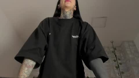 Snapshot of valerykat_ chatting on 11/07/25, 11:10 valerykat_ online show from 11/07/25, 11:10