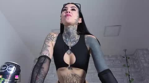 valerykat_ online show from 01/11/26, 01:27