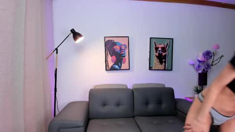 Valery Rivas online show from 04/17/26, 07:50