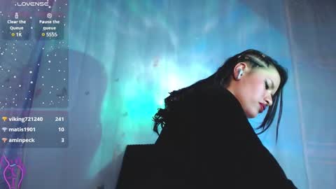 Snapshot of valerysnow_ chatting on 12/04/24, 04:32 Valery online show from 12/04/24, 04:32