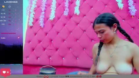 Snapshot of valerysweety__ chatting on 02/19/25, 11:49 ValerySweety online show from 02/19/25, 11:49