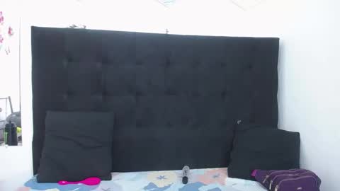 Snapshot of valerythompsonper chatting on 09/13/25, 09:58 valery online show from 09/13/25, 09:58