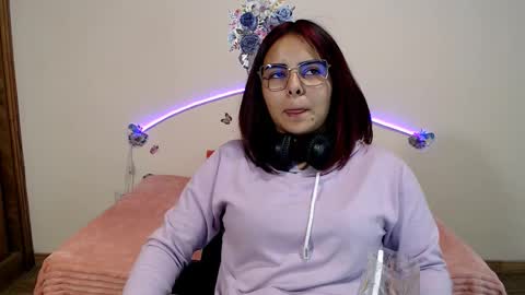 Snapshot of valeryxs1 chatting on 11/02/25, 07:27 Angelyxs online show from 11/02/25, 07:27