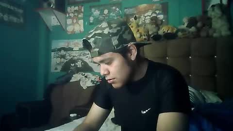 Valesh19 online show from 11/18/25, 01:11