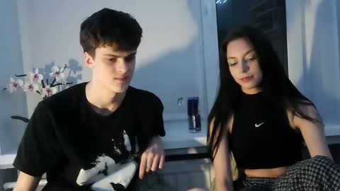 Snapshot of valesios chatting on 12/04/25, 04:05 valesios online show from 12/04/25, 04:05