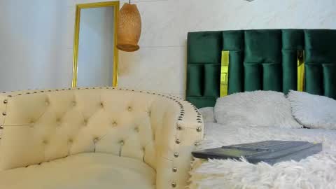 Valentino online show from 05/03/26, 11:27