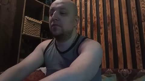 Snapshot of valiko1538 chatting on 06/15/26, 09:00 Richard online show from 06/15/26, 09:00