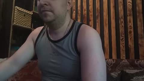 Snapshot of valiko1538 chatting on 06/20/26, 11:35 Richard online show from 06/20/26, 11:35