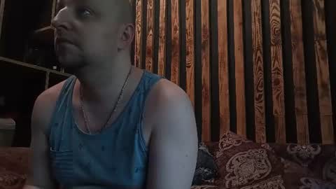Snapshot of valiko1538 chatting on 07/09/26, 11:03 Richard online show from 07/09/26, 11:03