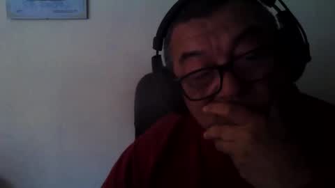 Snapshot of valio6969 chatting on 05/18/26, 02:01 valio online show from 05/18/26, 02:01
