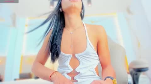 Snapshot of valirya_devote chatting on 01/15/26, 03:44 VALIRYA online show from 01/15/26, 03:44