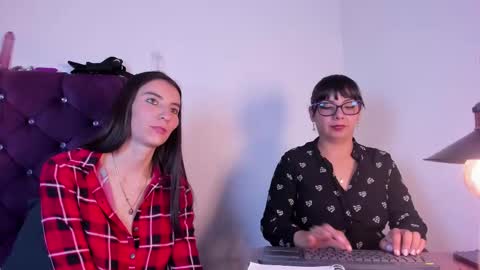 Snapshot of valkiria_and_dione chatting on 02/09/26, 07:51 Valkiria and Dione online show from 02/09/26, 07:51