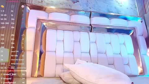 Valkiria moore  online show from 02/28/25, 10:50