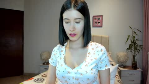 Snapshot of vallejo_macarena chatting on 12/17/24, 02:23 Macarena online show from 12/17/24, 02:23