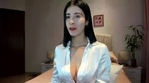 Snapshot of vallejo_macarena chatting on 06/12/26, 03:38 Macarena online show from 06/12/26, 03:38