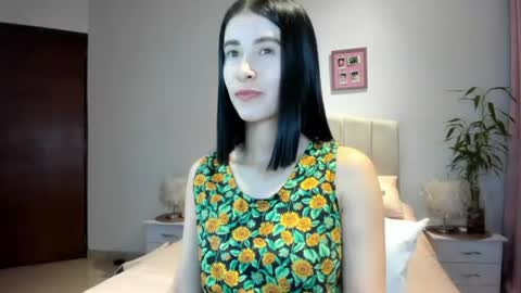 Snapshot of vallejo_macarena chatting on 06/24/26, 02:32 Macarena online show from 06/24/26, 02:32