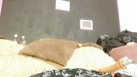 Snapshot of vallery_doll chatting on 01/18/25, 01:52 Valerie online show from 01/18/25, 01:52