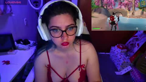 Snapshot of vallolet1_ chatting on 12/09/24, 11:13 Im Violet online show from 12/09/24, 11:13