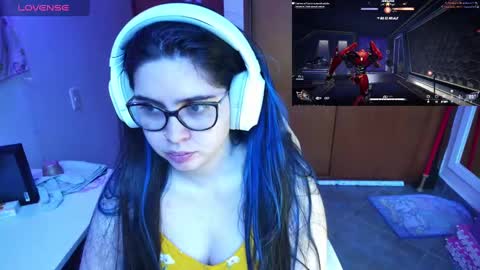 Snapshot of vallolet1_ chatting on 12/26/24, 09:58 Im Violet online show from 12/26/24, 09:58