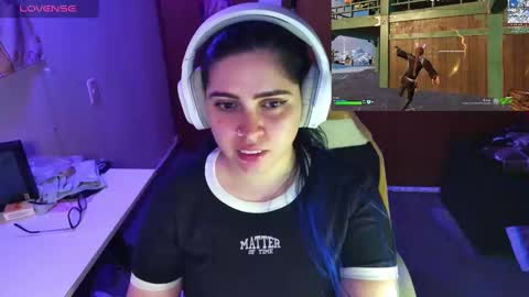 Snapshot of vallolet1_ chatting on 12/31/24, 12:54 Im Violet online show from 12/31/24, 12:54