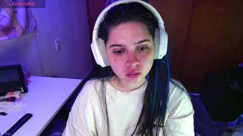 Snapshot of vallolet1_ chatting on 01/14/25, 11:16 Im Violet online show from 01/14/25, 11:16