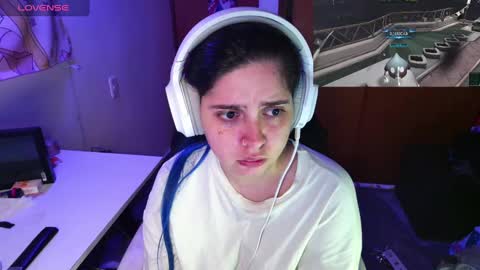 Snapshot of vallolet1_ chatting on 01/16/25, 12:23 Im Violet online show from 01/16/25, 12:23