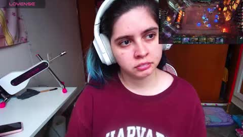 Snapshot of vallolet1_ chatting on 02/12/25, 07:56 Im Violet online show from 02/12/25, 07:56