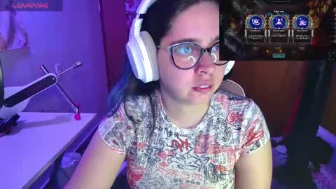 Snapshot of vallolet1_ chatting on 02/24/25, 12:30 Im Violet online show from 02/24/25, 12:30