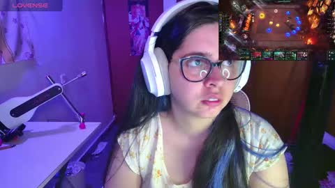 Snapshot of vallolet1_ chatting on 02/27/25, 11:59 Im Violet online show from 02/27/25, 11:59