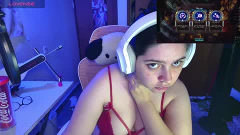 Snapshot of vallolet1_ chatting on 03/05/25, 04:24 Im Violet online show from 03/05/25, 04:24