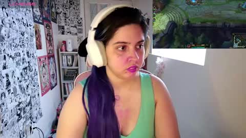 Snapshot of vallolet1_ chatting on 09/20/25, 10:11 Im Violet online show from 09/20/25, 10:11