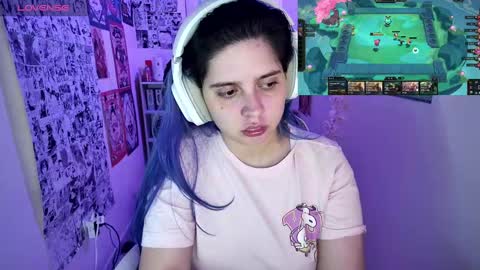 Snapshot of vallolet1_ chatting on 09/28/25, 06:52 Im Violet online show from 09/28/25, 06:52