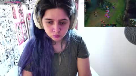 Snapshot of vallolet1_ chatting on 10/16/25, 05:47 Im Violet online show from 10/16/25, 05:47