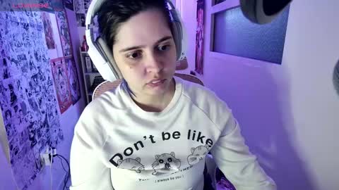 Snapshot of vallolet1_ chatting on 10/18/25, 12:35 Im Violet online show from 10/18/25, 12:35