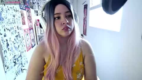 Snapshot of vallolet1_ chatting on 10/19/25, 08:53 Im Violet online show from 10/19/25, 08:53