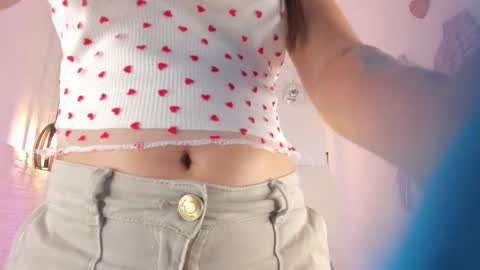 Snapshot of valloletsamar chatting on 02/13/25, 11:17 Vallolet Peach  online show from 02/13/25, 11:17