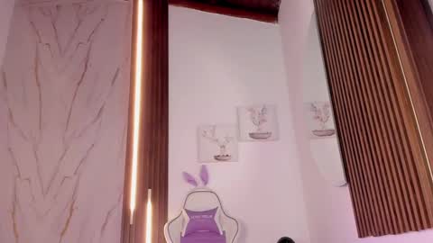 Snapshot of valloletsamar chatting on 10/04/25, 11:41 Vallolet Peach  online show from 10/04/25, 11:41